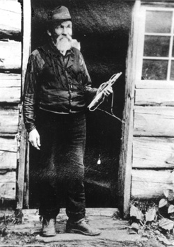 louie.jpg (45123 bytes)